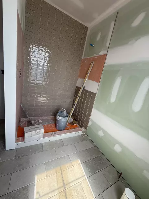Bath - 8709 Iron Willow Pass, Eagleville, TN 37060 photo 6 of 9