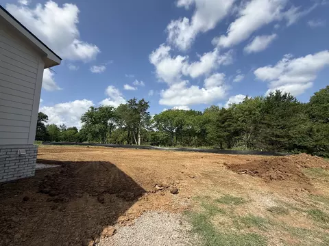 Exterior - 8709 Iron Willow Pass, Eagleville, TN 37060 photo 5 of 8