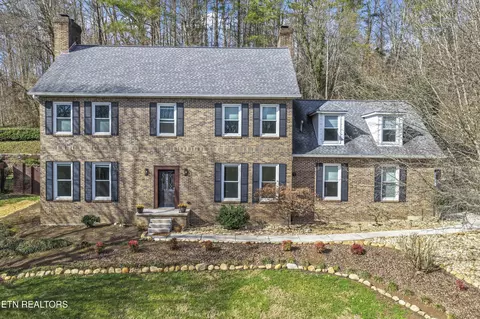 103 Amanda Pl, Oak Ridge, TN 37830