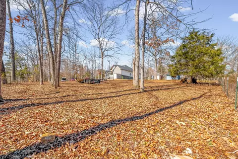 Exterior - 1663 Southside Rd, Southside, TN 37171 photo 3 of 15