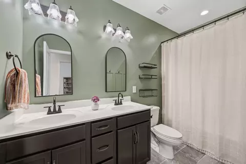 Bath - 1663 Southside Rd, Southside, TN 37171 photo 4 of 4
