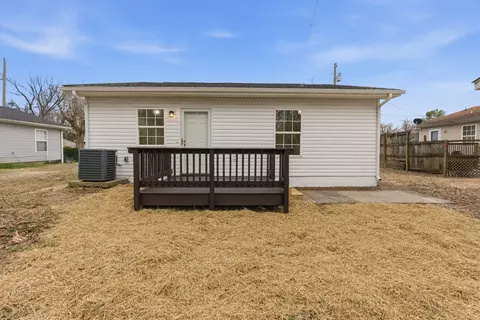 Exterior - 507 E State St, Murfreesboro, TN 37130 photo 5 of 6