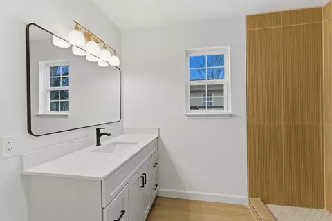 Bath - 507 E State St, Murfreesboro, TN 37130 photo 1 of 2