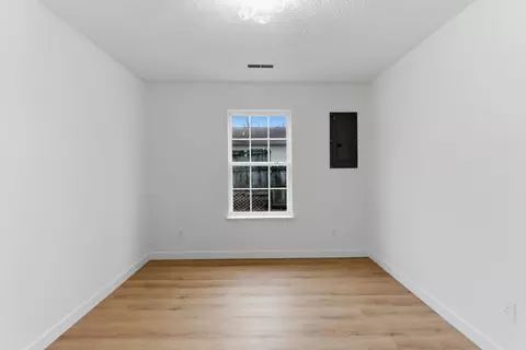 Bedroom - 507 E State St, Murfreesboro, TN 37130 photo 3 of 5