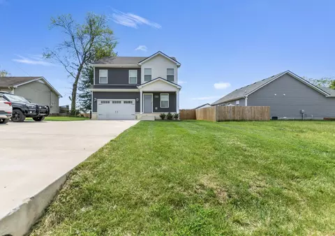 1307 Hugh Hunter Rd, Oak Grove, KY 42262