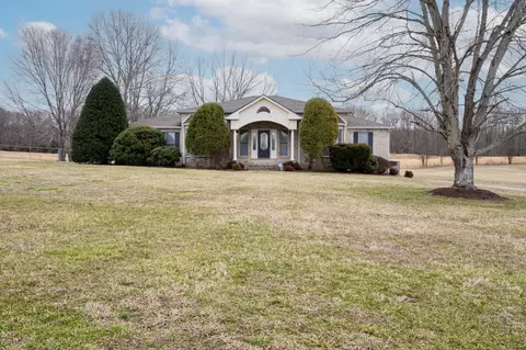 205 Meadowlark Ct, Dickson, TN 37055