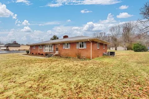 540 4th Ave S, Baxter, TN 38544