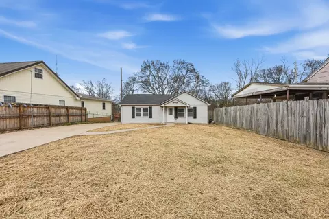 803 Old Woodmont Blvd, Clarksville, TN 37040