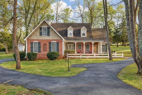 657 Country Club Ln, Winchester, TN 37398