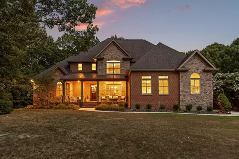 2506 Bristlecone Ln, Signal Mountain, TN 37377