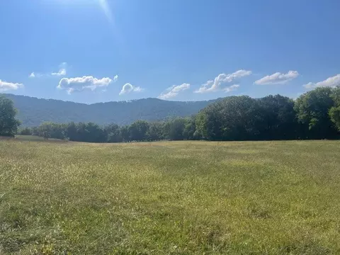12 Upper East Vly, Pikeville, TN 37367