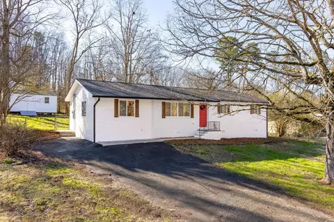1890 Plantation Dr SE, Cleveland, TN 37323