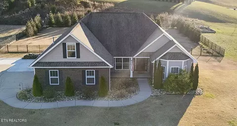 487 Broadberry Ave, Oak Ridge, TN 37830