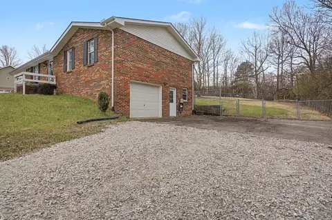 Exterior - 111 Rouse Rd, Dickson, TN 37055 photo 11 of 12