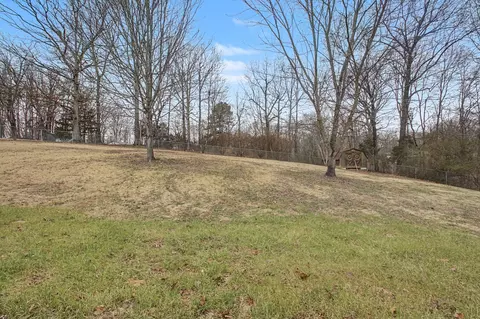 Exterior - 111 Rouse Rd, Dickson, TN 37055 photo 6 of 12