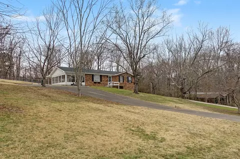 Exterior - 111 Rouse Rd, Dickson, TN 37055 photo 1 of 12
