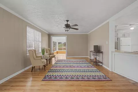 Living - 111 Rouse Rd, Dickson, TN 37055 photo 2 of 4
