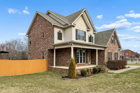 Exterior - 2820 Maylon Dr, Murfreesboro, TN 37128 photo 4 of 11