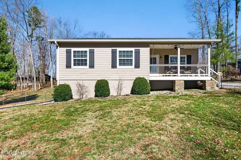 875 S Fork Dr, Jamestown, TN 38556