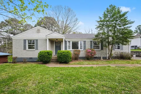 1662 Valley Rd, Clarksville, TN 37043