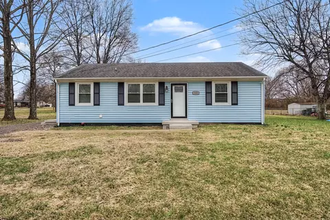 322 Destin Dr, Clarksville, TN 37040
