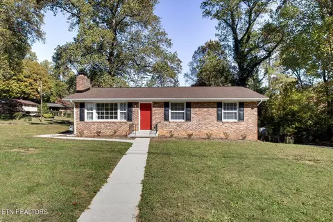 1800 Woodhaven Dr, Knoxville, TN 37914