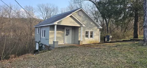301 Old Viola Rd, Mcminnville, TN 37110