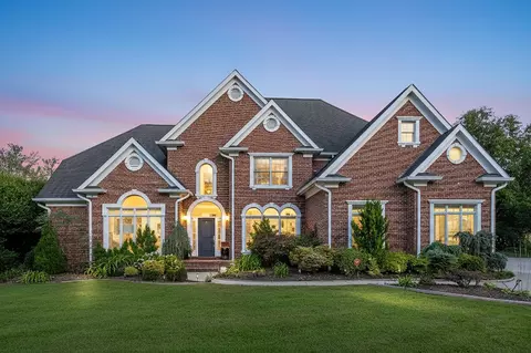 6444 S Cheswick Rd S, Hixson, TN 37343
