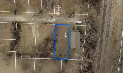 279 Weaver St, Memphis, TN 38106