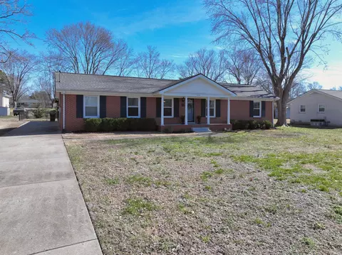 836 Britton Ave, Gallatin, TN 37066