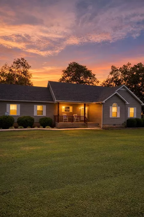 999 Sherrill Rd, Decherd, TN 37324