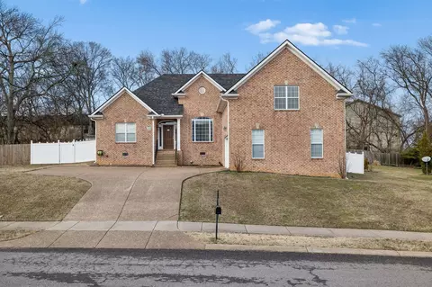 111 Buckhaven Dr, Hendersonville, TN 37075