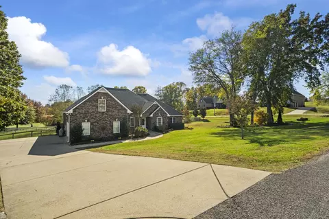 Exterior - 2003 Tammy Dr, Springfield, TN 37172 photo 5 of 17
