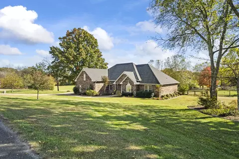 Exterior - 2003 Tammy Dr, Springfield, TN 37172 photo 3 of 17