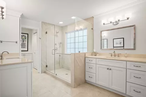 Bath - 2003 Tammy Dr, Springfield, TN 37172 photo 3 of 6