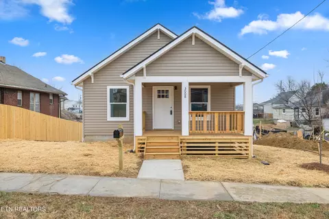 3008 Johnston St, Knoxville, TN 37921