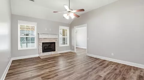 Living - 2422 Turtle Trce, Murfreesboro, TN 37127 photo 1 of 4