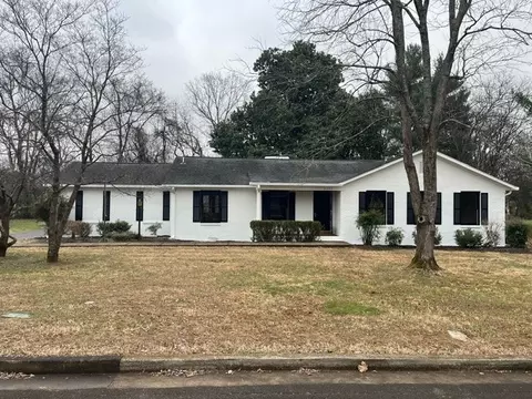 2250 Wiltshire Dr, Murfreesboro, TN 37129