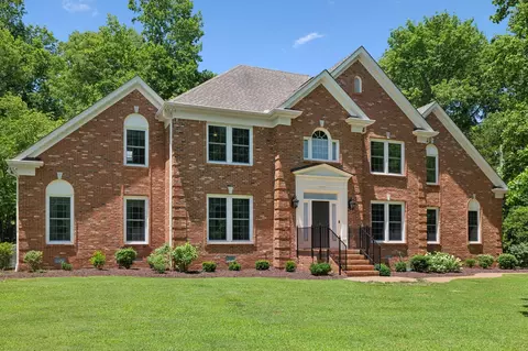 3208 Thoroughbred Dr, Hermitage, TN 37076