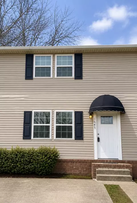 1645 Baltimore Dr, Clarksville, TN 37043