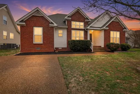 2136 Long Meadow Dr, Spring Hill, TN 37174