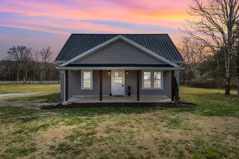 6 Civil War Dr, Brush Creek, TN 38547
