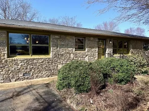 124 Terry Ave, Fayetteville, TN 37334