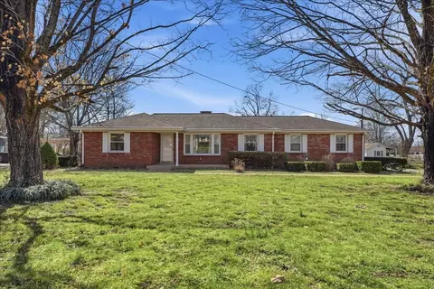 2525 Meadowood Dr, Nashville, TN 37214