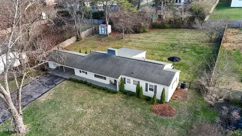 7112 Stockton Dr, Knoxville, TN 37909