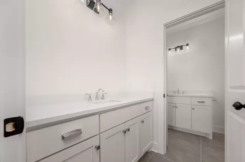 Bath - 5517 Sinclair St, Murfreesboro, TN 37127 photo 3 of 5
