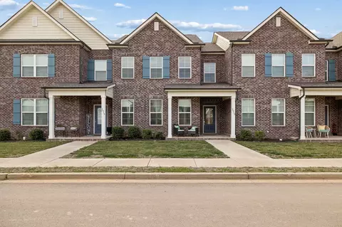2915 Suzanne Landon Dr, Murfreesboro, TN 37130