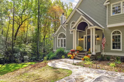 533 Fern Trl, Signal Mountain, TN 37377