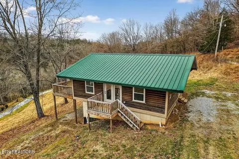 99 Judkins Ln, Hickman, TN 38567