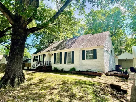 1190 Estate Dr, Memphis, TN 38119
